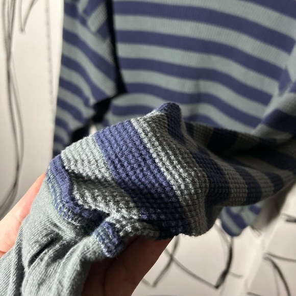 Offline by Aerie Oversized V-Neck Blue + Green Striped Thermal Long Sleeve, Sm - Picture 4 of 8
